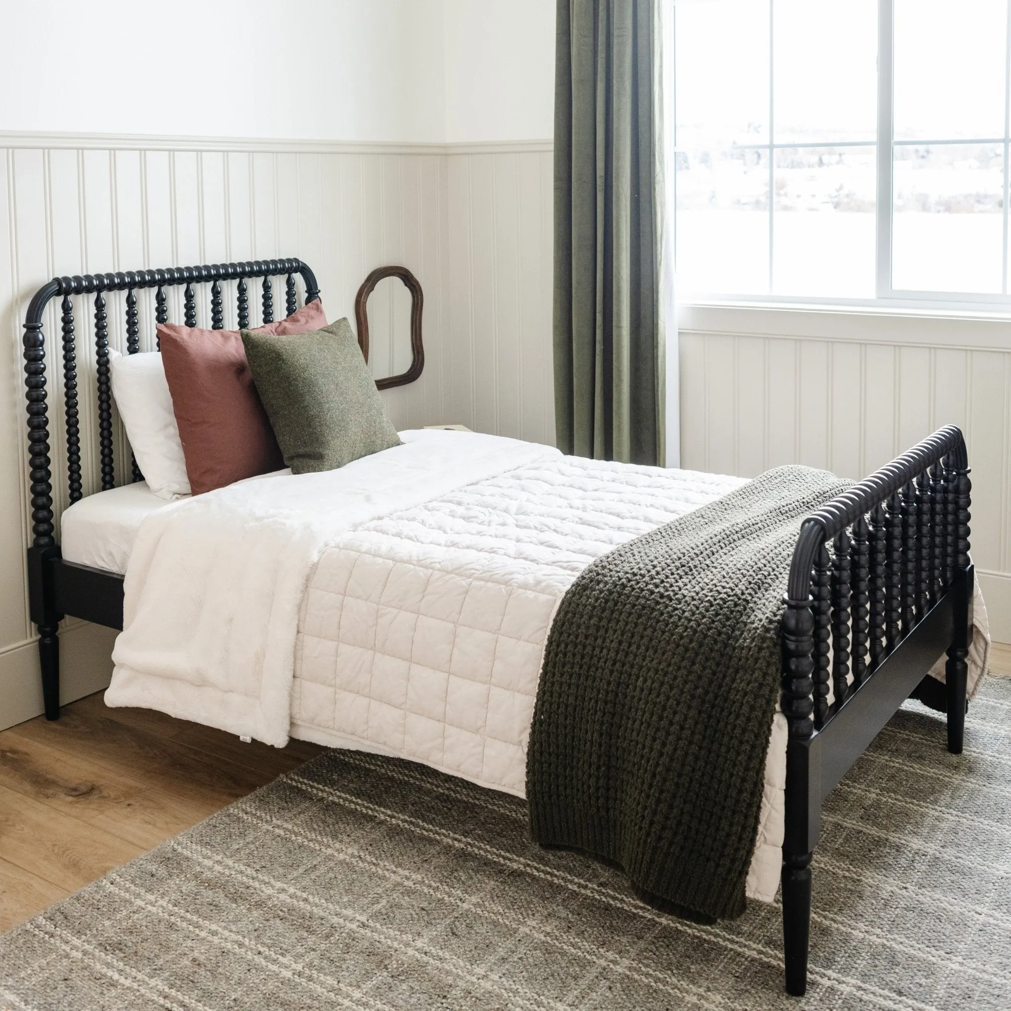 FAUX FUR TWIN BLANKETS