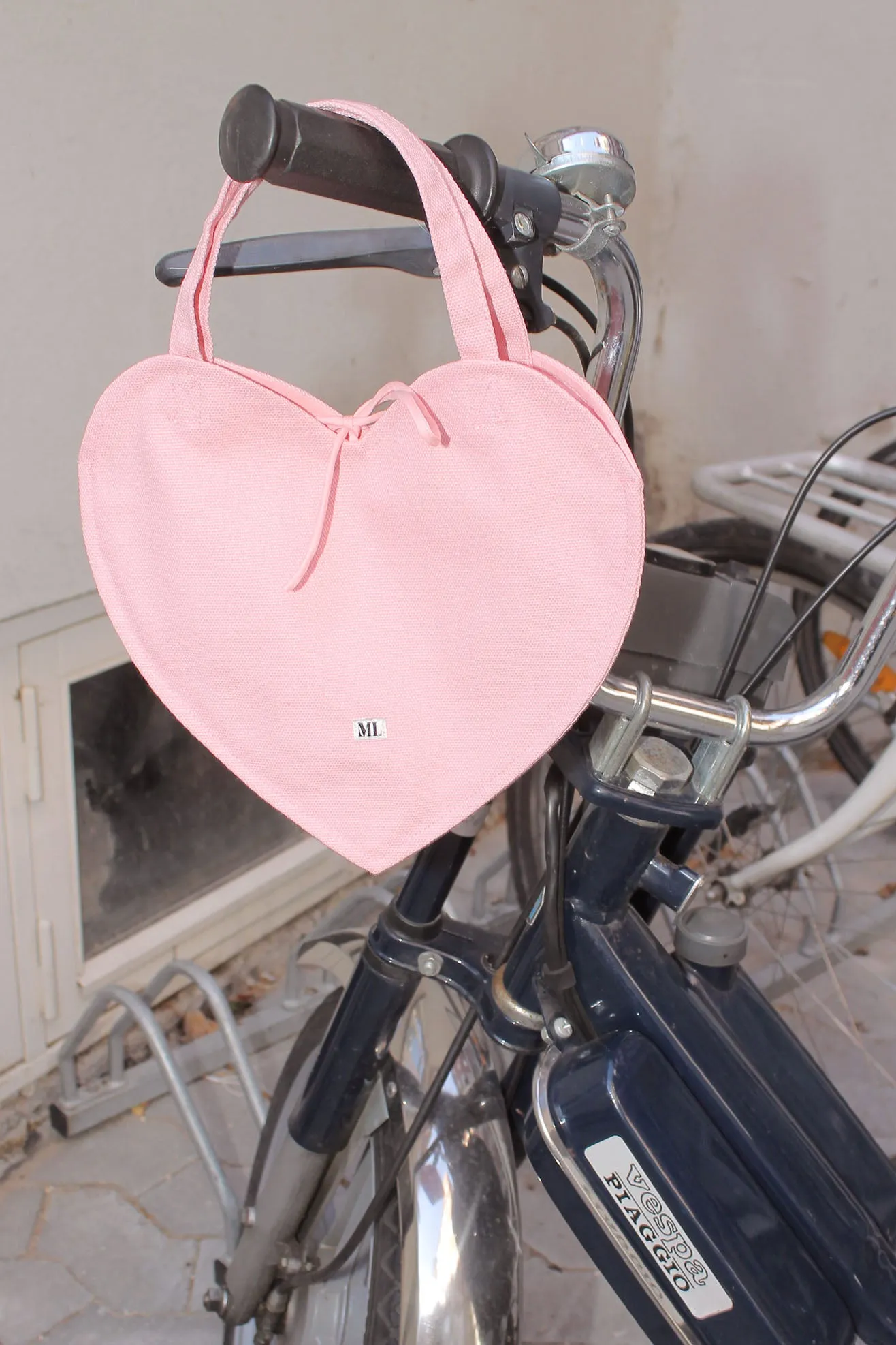 MR. LARKIN, Heart Bag, Ballet Pink
