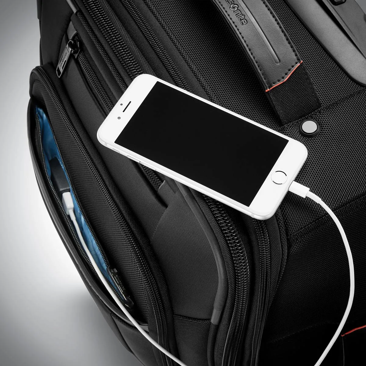 Samsonite Pro Carry On Expandable Spinner