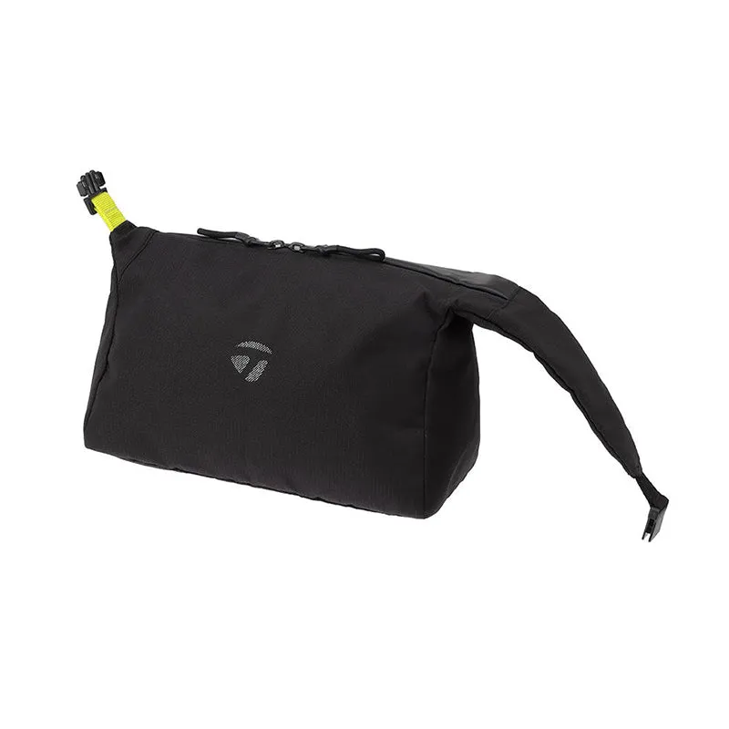 TAYLORMADE City-Tech Pouch Bag (Black)